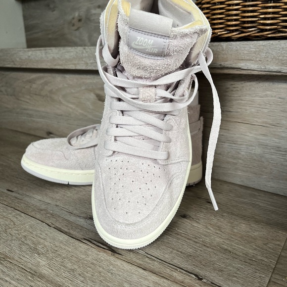 Jordan Zoom Air CMFT "Venice Sail" sneakers US8 women’s - Picture 2 of 9